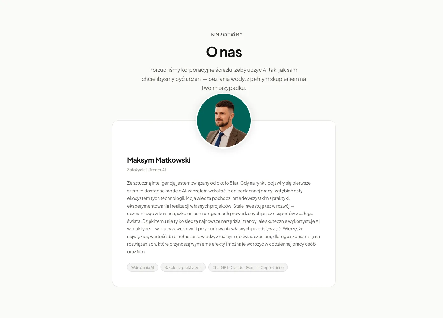 HOOK AI - sekcja o firmie i prowadzących szkolenia, założyciel i trener AI